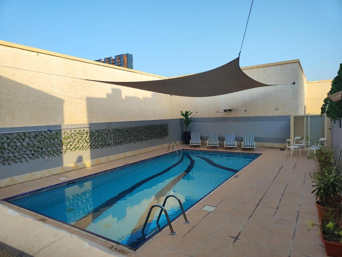 Al Raya Hotel Apartments Dubai Buitenkant foto