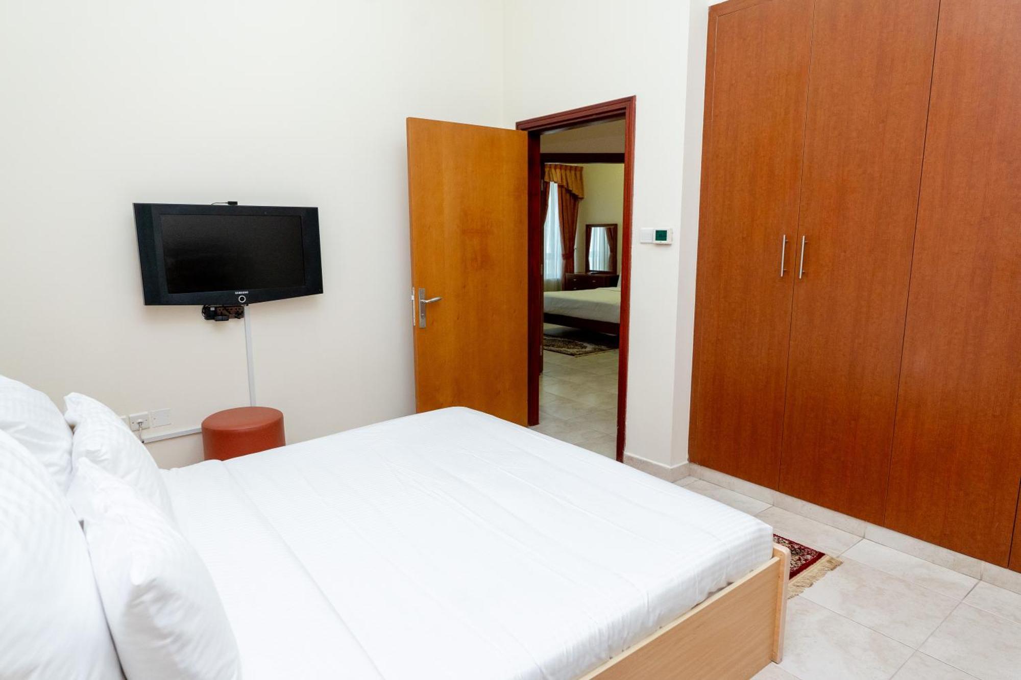 Al Raya Hotel Apartments Dubai Buitenkant foto