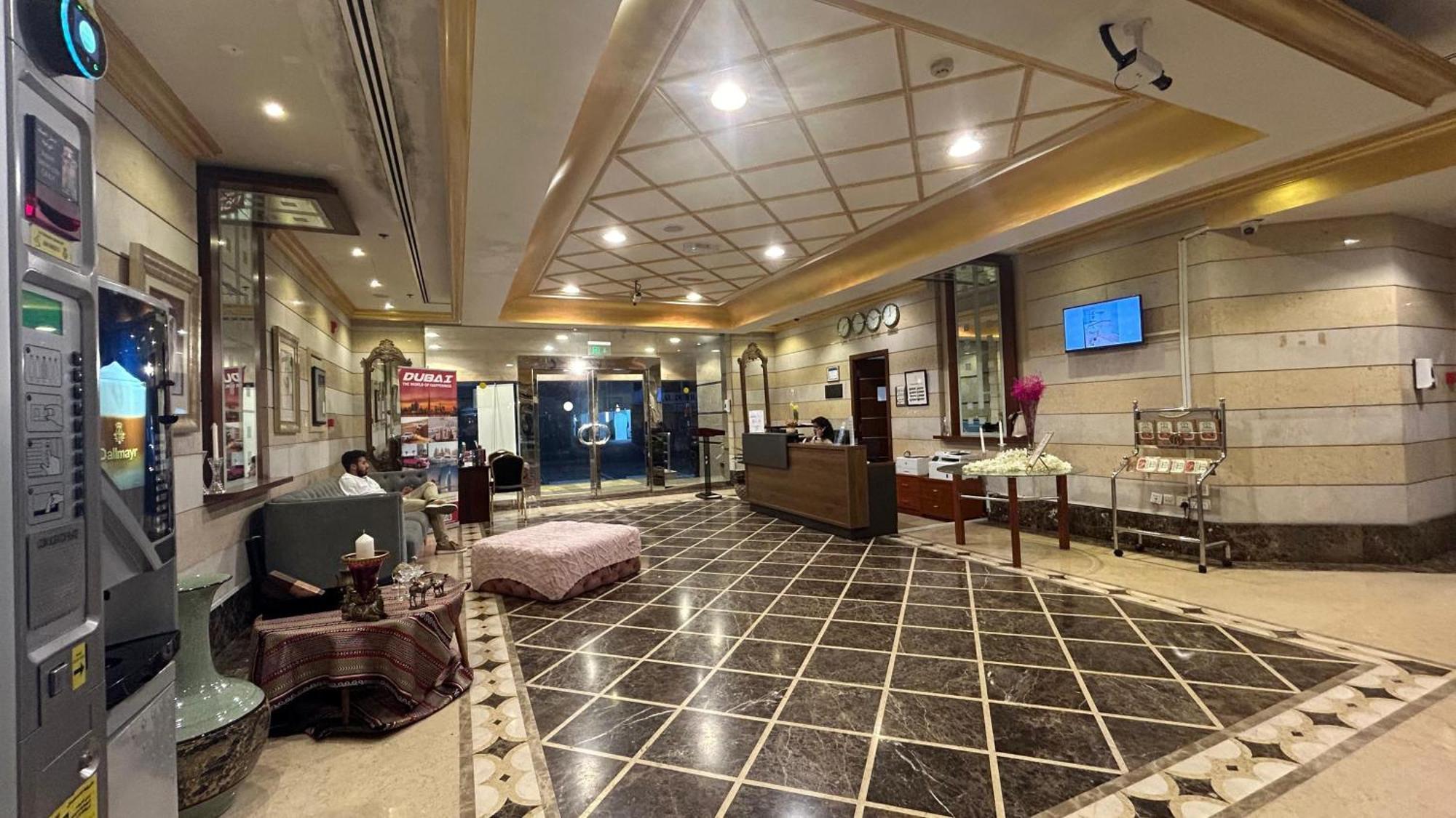 Al Raya Hotel Apartments Dubai Buitenkant foto